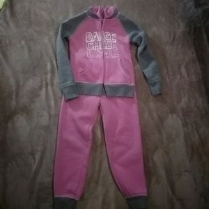 Girls jogger outfit.